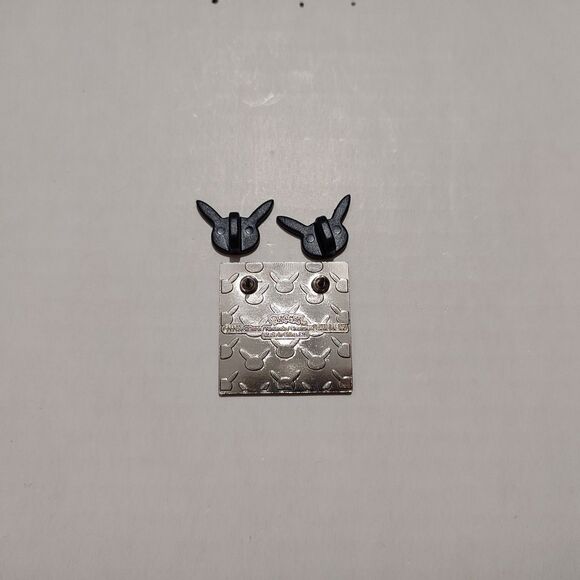 Pokemon TCG Fuecoco Lazy Summer Enamel Pin Official Nintendo Lapel Badge Figure - Picture 3 of 3